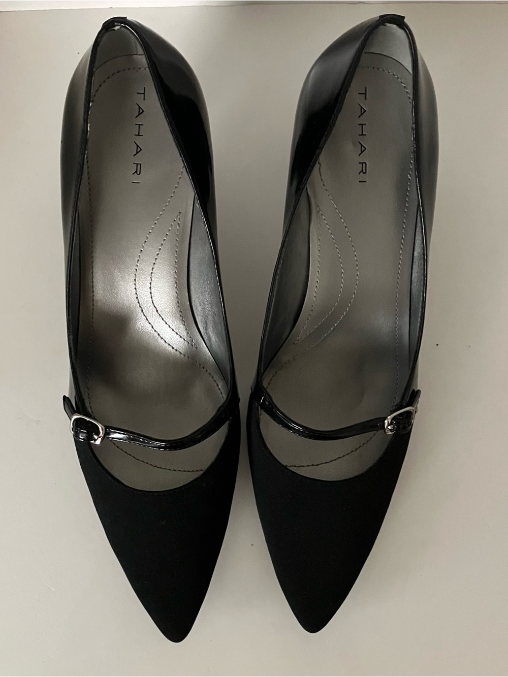 TAHARI Melanie Black Patent Leather Mary Jane Pumps Cone Kitten Heels EUC US 10 - Picture 8 of 14